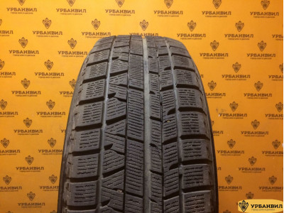 Yokohama Ice Guard IG50 215/60 R17