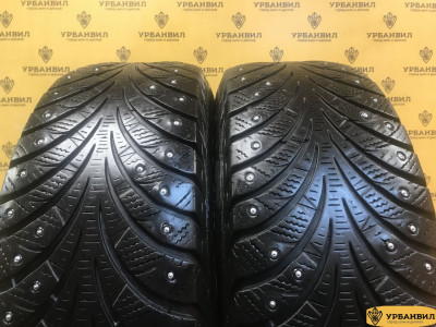 Goodyear UltraGrip Extreme 215/65 R16 98T