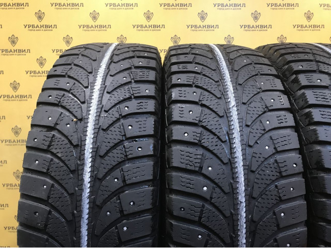 GT Radial Champiro IcePro 215/65 R16 102T