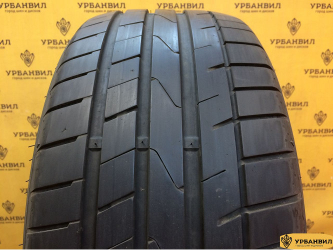 Starmaxx Ultrasport ST760 215/45 R16 90V