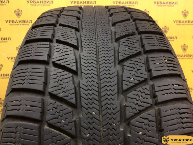 Triangle TR777 235/55 R17 99Q