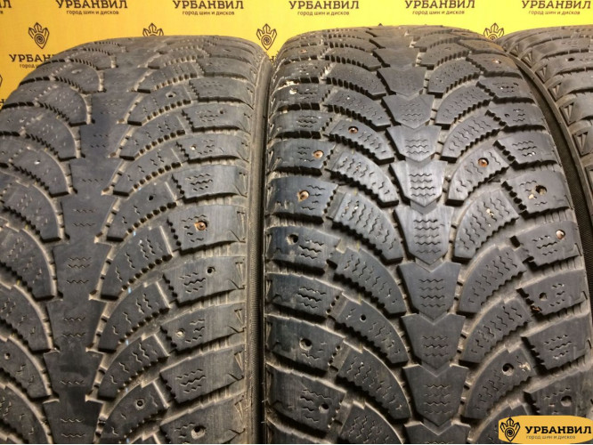 Maxtrek Trek M900 Ice 215/55 R17 98T