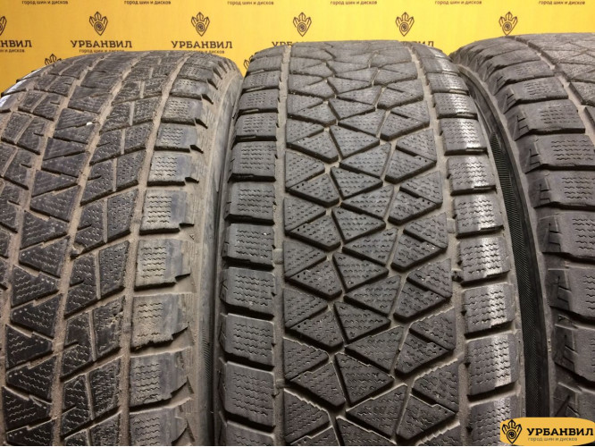 Bridgestone Blizzak DM-V2 255/65 R17 110S