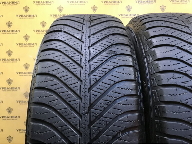 Goodyear Vector 4Seasons 215/60 R17 96V