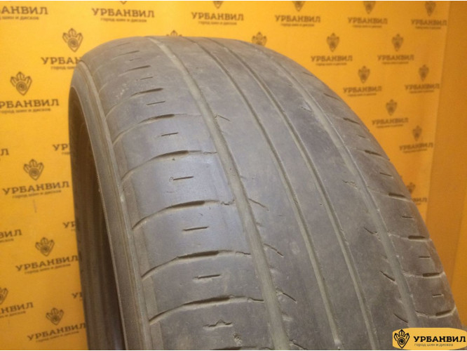 Kumho Solus KH17 215/65 R16 98H