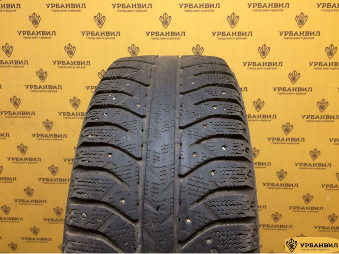 Bridgestone Ice Cruiser 7000 215/55 R16 93T