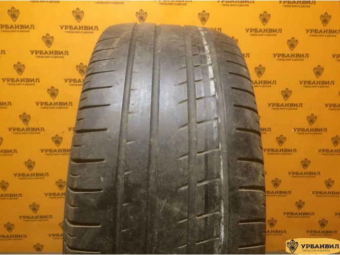 Pirelli P Zero Rosso 235/45 R17