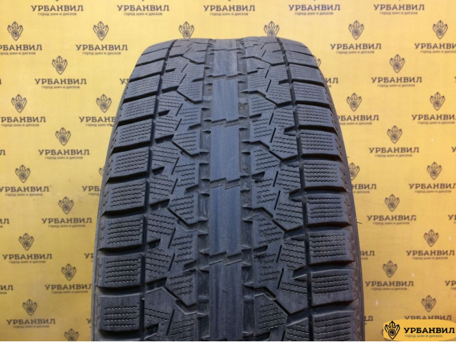 Toyo Observe Garit GIZ 225/55 R17