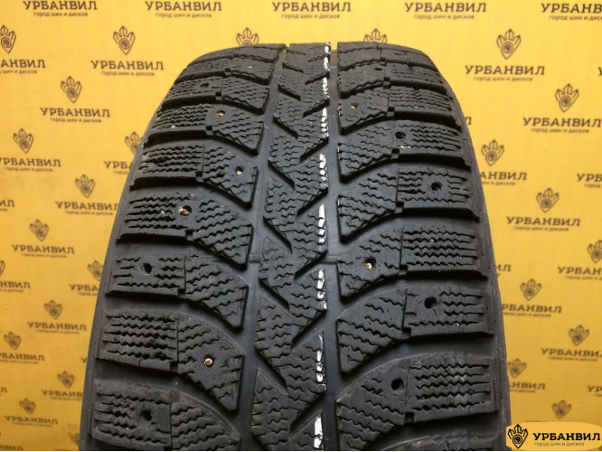 Bridgestone Ice Cruiser 5000 215/55 R16 93T