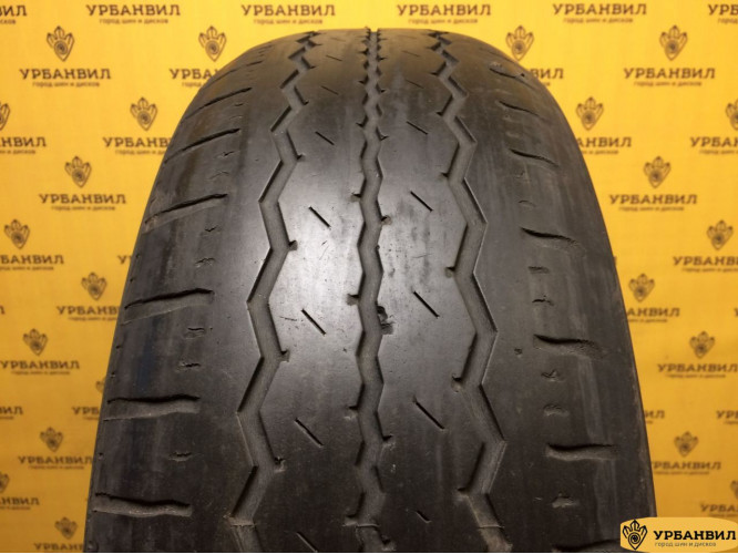 Hankook Radial RA08 215/65 R17 104T