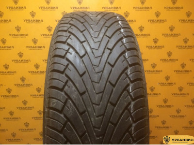 Goodyear Wrangler F1 235/65 R17 104V