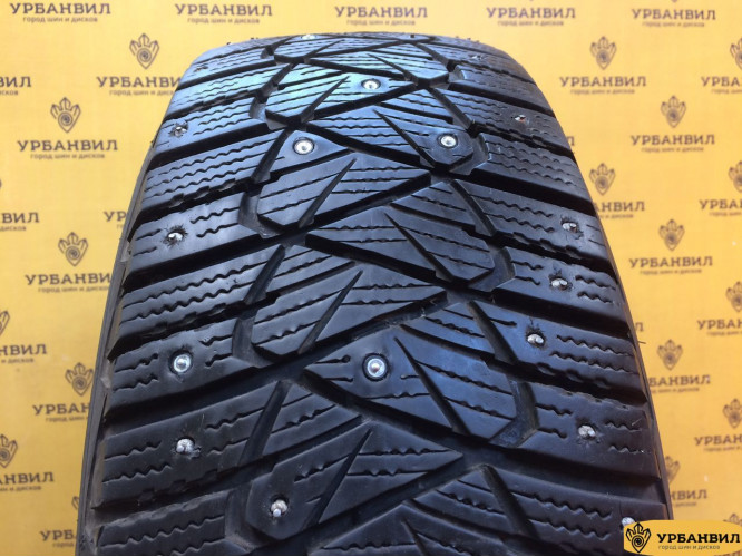 Goodyear Ultragrip 600 215/65 R16 98T