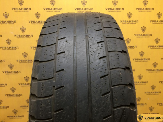 Roadstone Winguard Ice 215/55 R17 94Q