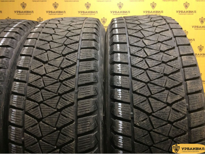 Bridgestone Blizzak DM-V2 225/65 R17 102S